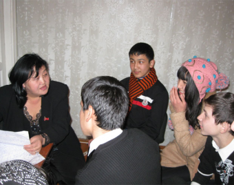 Кыргызская газета способствует толерантности среди детей