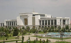 В Туркменистане планируется введение заочного и вечернего обучения