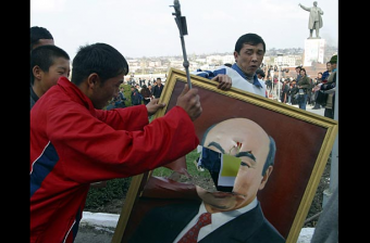 Как это было. Тюльпановой революции в Кыргызстане - 8 лет (4 видео)
