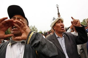 В Кыргызстане местные жители отбили у пограничников контрабандный груз