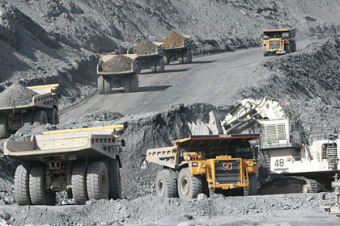Придумав совместное предприятие, правительство Кыргызстана лишает страну не только акций, но и права на рудник Кумтор