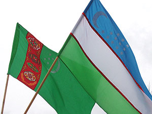 Туркменско-узбекская граница - воздух сотрясают рев бульдозеров и пустые обещания