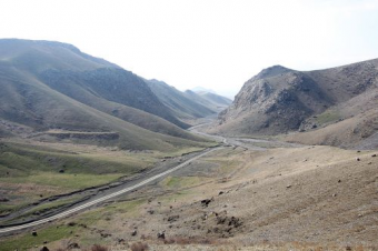 В Киргизии построили дорогу в объезд узбекского анклава Сох