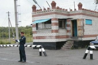 Узбекистан-Казахстан: На пограничном переходе под Ташкентом царит хаос