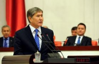 Атамбаев назвал мародерством политическую борьбу за «Кумтор»