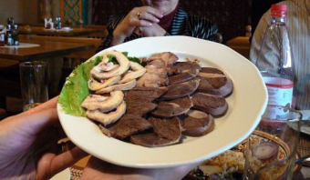 Казы, сэр! Казахстанские повара готовятся покорить рестораны Туманного Альбиона.