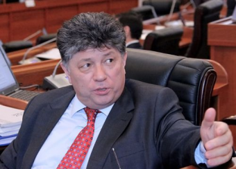 Депутат: Без Кумтора и грантов Кыргызстан уже жить не может