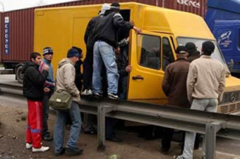 Депортация одного мигранта обходится России в $1тыс.