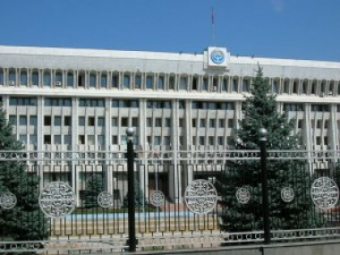 «Белый дом» Кыргызстана подает запоздалые сигналы