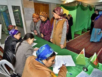 Туркменистан: Бердымухамедов провел первые «многопартийные» выборы