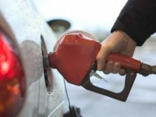 Бензин не вливается в Таможенный союз. Москва не может договориться с Астаной о правилах поставок