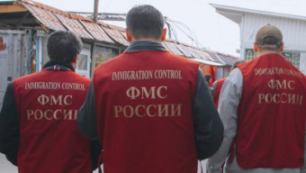 ФМС РФ закрыла въезд на территорию России 90 тыс. таджикистанцам