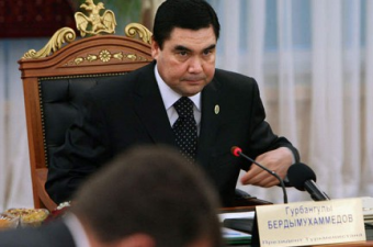 Руководителей всех банков Туркменистана наказали за систематическое премирование самих себя