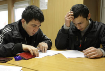 Гастарбайтеры из Центральной Азии не хотят изучать русский язык
