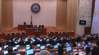 Парламент Кыргызстана -2013: Скандалы в режиме нон-стоп