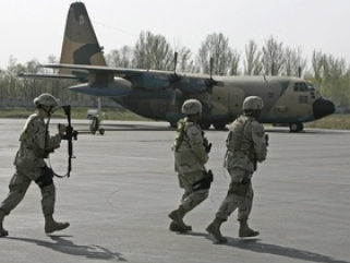 Американские войска готовятся покинуть Центр транзитных перевозок «Манас»