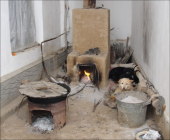 Зима в узбекской провинции: Газа нет, готовьте на дровах и таскайте воду