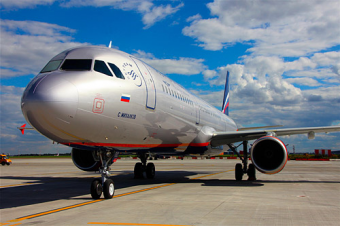 Российская авиакомпания назвала самолет в честь Айтматова
