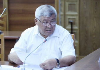 Депутат просит перевести на кыргызский язык все названия служб такси