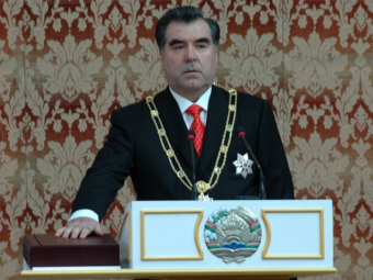 Суффикс патриотизма. В Таджикистане опять занялись дерусификацией фамилий