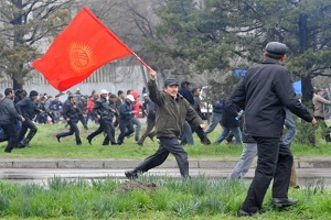 «Никого нападками на русский язык в Кыргызстане не напугаешь» - обзор СМИ Кыргызстана за неделю