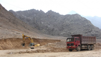 Приостановлено строительство дороги на спорном участке границы Кыргызстана и Таджикистана