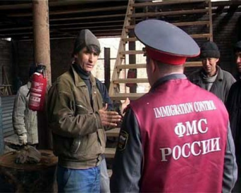 ФМС: Около 500 тыс. молодых таджиков находятся в России