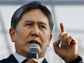 Президент Кыргызстана в 2013 году заработал меньше премьера и спикера