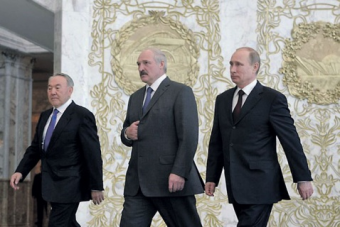 Евразийский союз может стать мостом между Европой и Китаем. Россия, Белоруссия и Казахстан создают платформу, которую на Западе считают политической