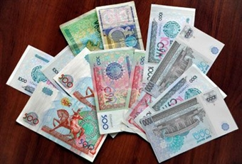 Узбекистан: Кто придумывает курс национальной валюты 