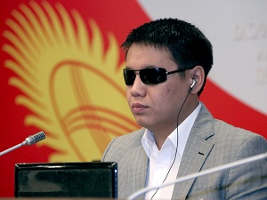 Кыргызский депутат: «Правительство не объясняет, а обвиняет. Это опасно» 