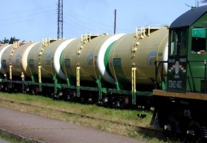 Ассоциация нефтетрейдеров Кыргызстана: Почему казахская таможня пропускает вагоны с ГСМ в южном направлении, а на северном – тормозит?