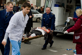 Кыргызстанец, пострадавший во время аварии в московском метро, пока в реанимации