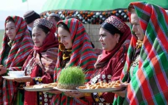 Туркменские власти используют сомнительные методы для усиления чувства патриотизма среди населения, - отчет по правам человека