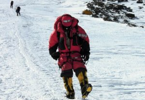  200 альпинистов из разных стран мира застряли в горах Кыргызстана