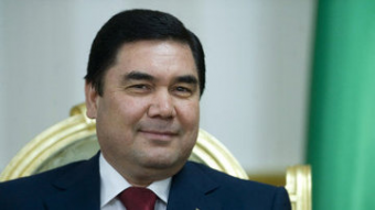 Президент Туркменистана, по просьбам народа, разрешил поставить себе очередной памятник
