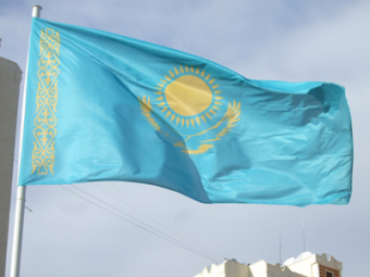 Астана задумалась о запасной подушке безопасности. Санкции против России могут ударить по Казахстану