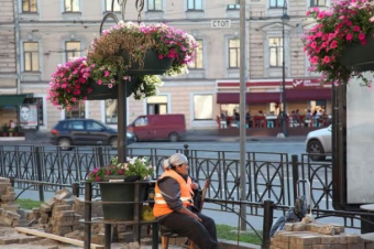 Премьер Узбекистана хочет вернуть домой мигрантов