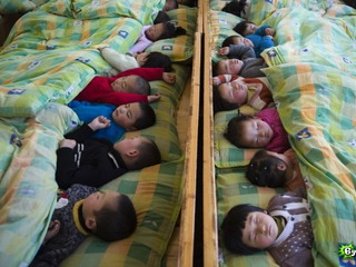 Все больше таджикских трудовых мигранток оставляют своих детей в школах-интернатах