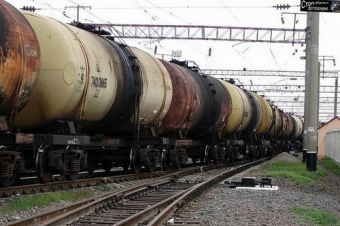 Дефицит бензина в Казахстане надеются восполнить с помощью поставок из России