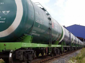 Нефтетрейдеры просят глав Кыргызстана и Казахстана помочь с задержанными вагонами с ГСМ