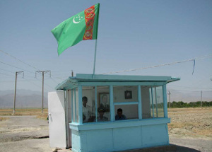 Туркменистан укрепляет границу, чтобы в страну не попадали боевики