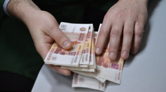 Кто в Казахстане может выиграть от падения рубля?