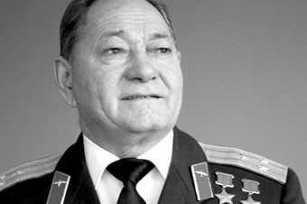 Обнимая небо... В Алматы на 93-м году жизни скончался дважды Герой Советского Союза легендарный летчик Талгат Бегельдинов