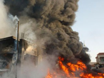Десятки торговых точек сгорели в пожаре на крупнейшем и старейшем рынке на севере Таджикистана