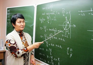 Правительство Кыргызстана обещает повысить зарплаты учителям за счет вступления в ЕАЭС