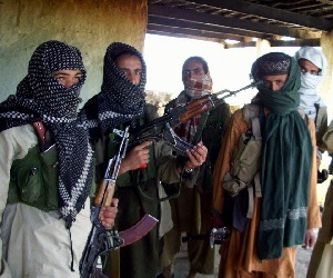 Таджикистан усилил охрану госграницы из-за скопления боевиков в афганском приграничье