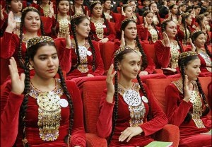 Женщины Туркменистана получат денежные подарки по случаю Международного женского дня 8 Марта