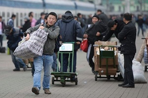 Россия: Количество приезжих из Средней Азии постепенно снижается