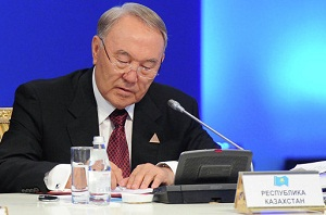 Аналитик: Назарбаев ждет, чтобы его прямо попросили баллотироваться